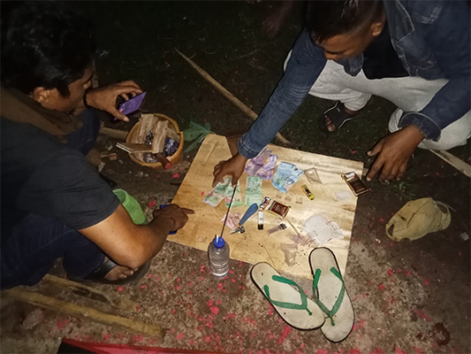Sejumlah barang bukti yang diamankan tim Polsek Bolo saat menggerebek dan menggeledah penadah rumah terduga penadah di Desa Rade Kecamatan Madapangga Kabupaten Bima.