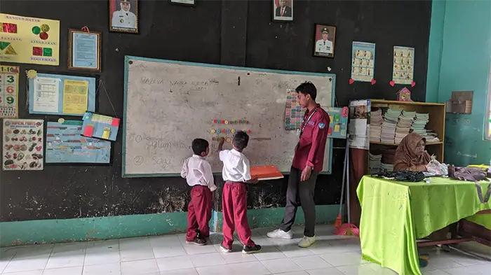 Muhammad Faiz saat melaksanakan tugas dalam program Kampus Merdeka.