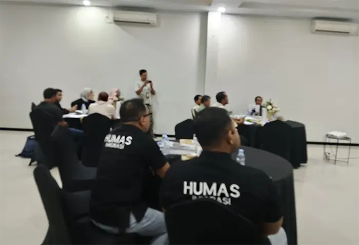 Suasana kegiatan Media Brief dan Desiminasi Informasi Kebijakan Keimigrasian yang digelar Kantor Imigrasi Bima di Rumah Makan Dining Kota Bima, Kamis (5/8/2026).