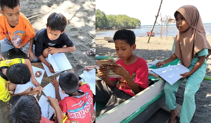 Siswa SDN Sowa belajar di pantai saat kegiatan Komunitas Sekolah.