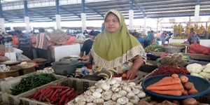 Aktivitas Pedagang di Pasar Raya Amahami Kota Bima. Foto US/ Berita11.com.
