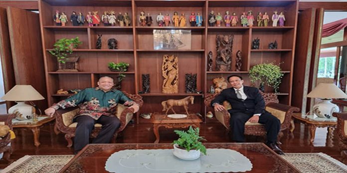 Presiden LFC H Bambang Kristiono Bersama Atase Pertahanan KBRI Brazil, Kolonel PNB Humaidi Syarif Romas.