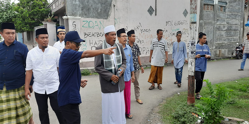 Wali Kota Bima, H Muhammad Lutfi saat Meninjau Musala di Perumahan BTN Gilipanda Kota Bima, Jumat (16/12/2022).