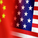 Bendera AS dan Tiongkok terlihat dalam ilustrasi yang diambil, 30 Januari 2023. REUTERS/Dado Ruvic/Illustration