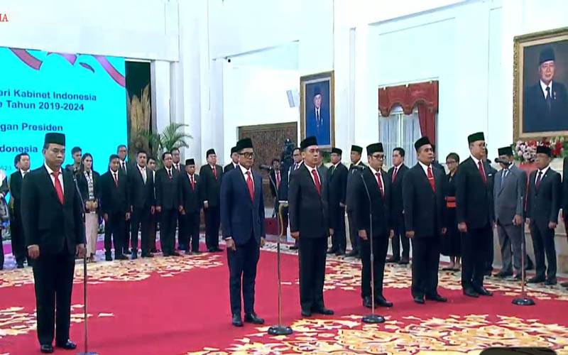 Prosesi pelantikan pejabat Negara, termasuk Wamen Kominfo, Nezar Patria oleh Presiden Jokowi di Jakarta, Senin (17/7/2023).