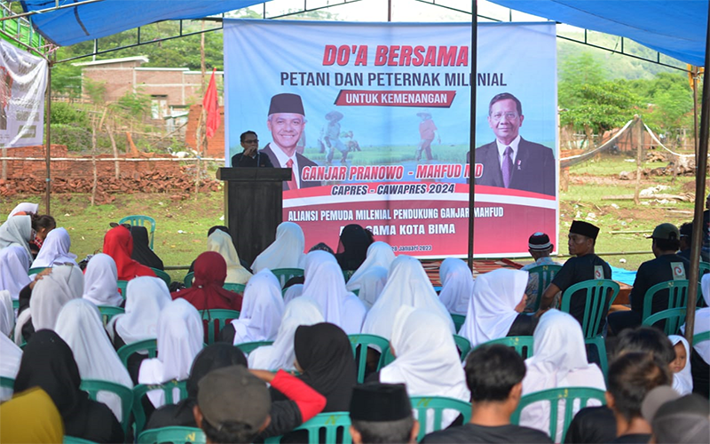 Doa bersama petani dan peternak milenial untuk kemenangan Ganja-Mahfud di Kelurahan Jatibaru Timur Kota Bima, Minggu (28/1/2024).