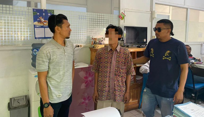 Terduga pelaku yang diamankan polisi. Foto ist.
