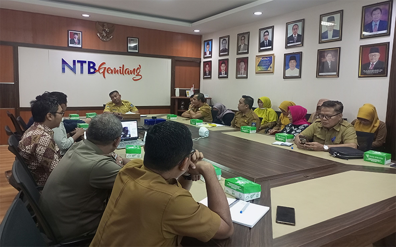 Suasana rapat persiapan kunjungan Kepala Perwakilan PBB di Indonesia ke Provinsi NTB, Selasa (23/1/2024). Rapat dipimpin Penjabat Sekda Provinsi NTB, Ibnu Salim.