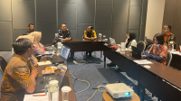 Pj Wali Kota Bima, H Mohammad Rum saat membahas percepatan lintas sektor revisi rencana tata ruang, rencana wilayah (RTRW) Kota Bima tahun 2023-2024 bersama Kementerian ATR/BPN Republik Indonesia di Hotel Mercure, Jakarta, Selasa (6/2/2024).