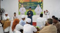 Pj Wali Kota Bima, H Mohammad Rum saat menyapaikan sambutan saat buka puasa Bersama di Kelurahan Rabadompu Barat, Minggu (31/3/2024).