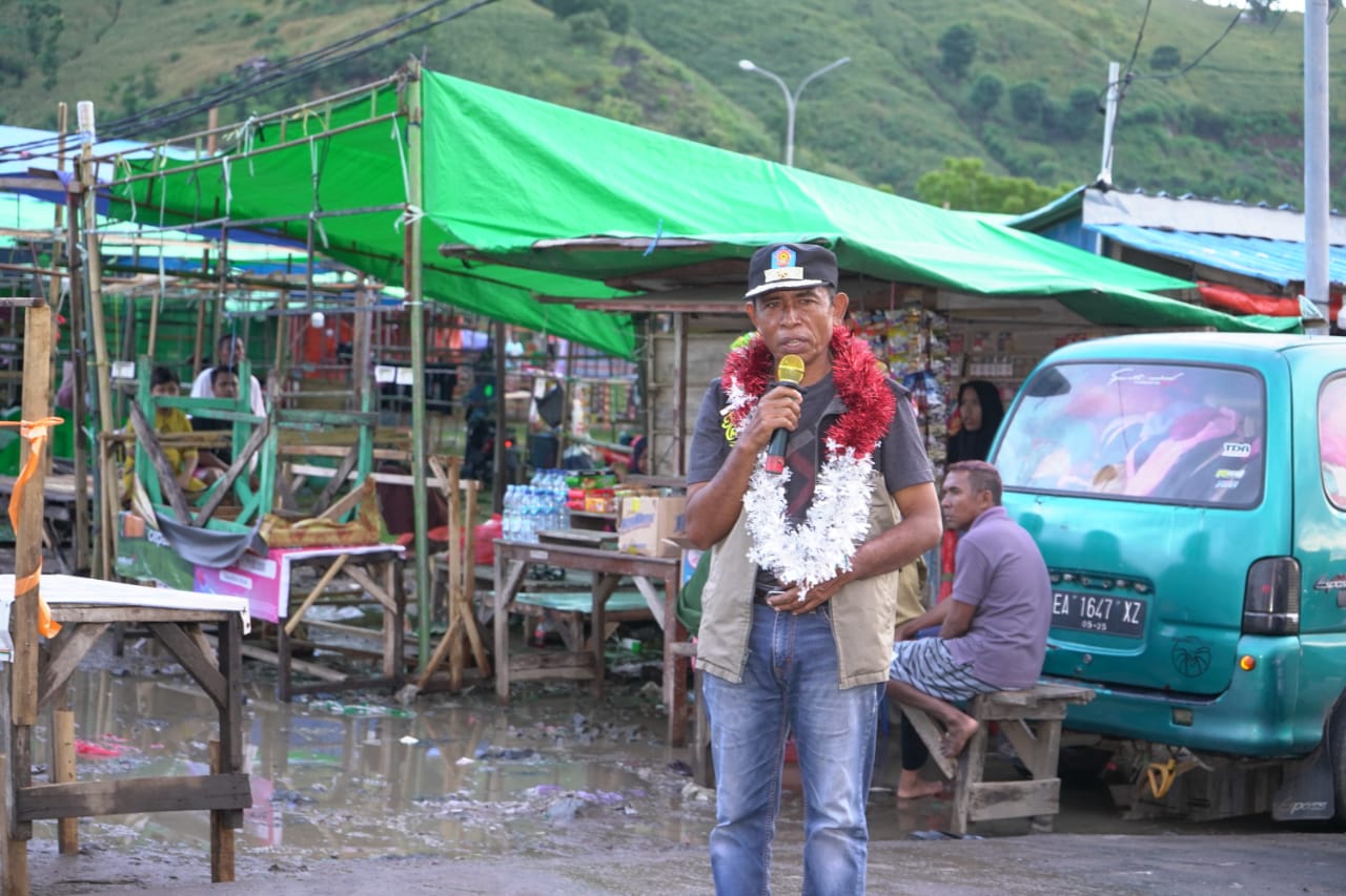 Asisten I Setda Kota Bima, Alwi Yasin mengatakan, Alwi Yasin saat membuka pasar lebaran di Amahami Kota Bima, Minggu (31/3/2024).