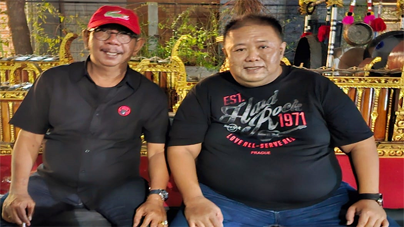 Politisi PDI Perjuangan NTB, Ruslan Turmuzi dan Direktur Mi6, Bambang Mei Finarwanto. Foto Ist.