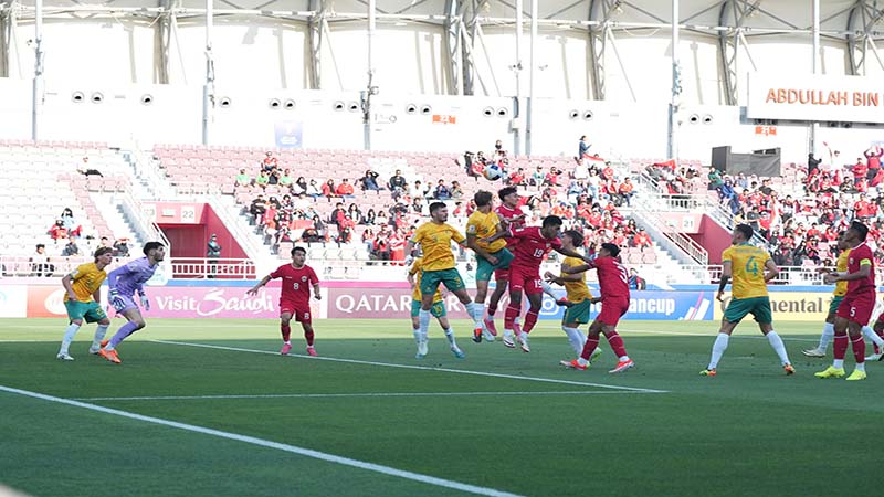 Penampilan Tim U-23 Indonesia saat bertemu tim Australia pada pertandingan matchday kedua Grup A Piala Asia U-23 2024, di Stadion Abdullah bin Khalifa, Doha, Qatar, Kamis (18/4/2024). Foto PSSI.