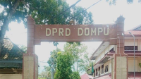 Gerbang DPRD Kabupaten Dompu, Nusa Tenggara Barat. Foto Ist.