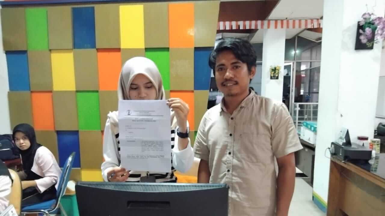 Ketua Komunitas Pemuda Progresif (KPP) Tarlawi Kecamatan Wawo Kabupaten Bima, Al Muhaijirin saat menyampaikan aduan terkait pengelolaan hutan di Tarlawi Kecamatan Wawo kepada Gubernur NTB dan Dinas Lingkungan Hidup dan Kehutanan Provinsi NTB.