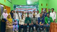 Foto bersama peserta KKN Tematik Angkatan III UM Bima, Perwakilan RS PKU Muhammadiyah Bima dan jajaran PKM Ngali di sela pengobatan gratis di Desa Lido Kecamatan Belo Kabupaten Bima, Senin (29/7/2024).