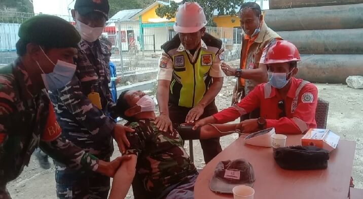 Suasana simulasi penanganan kewaspadaan potensi bahaya rawan kebakaran di PT Pertamina Patra Niaga Integrated Terminal Bahan Bakar Minyak (TBBM) Bima, Salasa (30/7/2024). Foto MR/ Berita11.com.