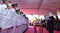 Suasana pelantikan kepala desa se-Kabupaten Bima saat pandemi Covid-19 melanda Indonesia.