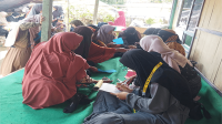 Mahasiswa peserta program KKN Tematik UNW Mataram saat melaksanakan program Posyandu di Dusun Dasan Telaga, Desa Sembalun Lawang pada Rabu, 2 Oktober 2024 lalu
