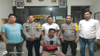 Anggota Unit Reskrim dan Intelkam Polsek Bolo bersama terduga pelaku curat dan barang bukti yang berhasil diamankan.