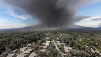 Kondisi Erupsi Gunung Lewotobi Laki-laki di Provinsi NTT.