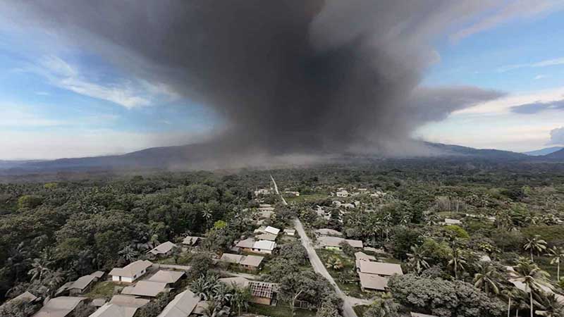 Kondisi Erupsi Gunung Lewotobi Laki-laki di Provinsi NTT.
