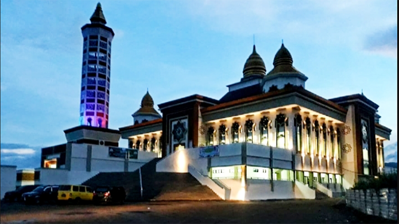 Masjid Agung Bima di Kecamatan Woha Kabupaten Bima, Nusa Tenggara Barat. Foto Ist.
