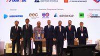 Foto bersama sejumlah narasumber pejabat dalam Forum Bisnis Internasional "World of Opportunities: Russia-ASEAN” yang diselenggarakan di Kuala Lumpur Malaysia, 26-27 November 2024.