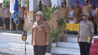 Bupati Bima, Hj Indah Dhamayanti Putri saat memimpin apel dalam rangka HUT Tagana Tingkat Provinsi NTB yang berlangsung di halaman Paruga Nae Kecamatan Bolo Kabupaten Bima.
