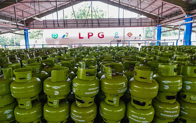 Tumpukan tabung LPG 3 kilogram. Foto Pertamina.