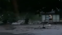 Kondisi rumah panggung milik warga Desa Nanga Wera Kecamatan Wera Kabupaten Bima, Nusa Tenggara Barat, saat diterjang banjir bandang, Minggu (2/2/2025).
