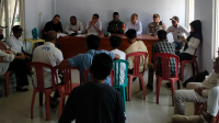 Suasana audiensi Aliansi Gerakan Masyarakat dan Pemuda Wera (GMPW) Kabupaten Bima dengan perwakilan perusahaan tambak, perwakilan dinas terkait di kantor Pemerintah Kecamatan Wera, Rabu (5/3/2025) siang.
