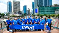 Foto bersama pimpinan dan kru Upbit Indonesia (PT Upbit Exchange Indonesia).