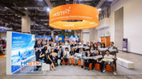 HKSTP memimpin delegasi 15 perusahaan teknologi inovatif untuk memamerkan di Paviliun HKSTP, memamerkan pencapaian I&T di tiga kategori inovasi utama: AI, Telekomunikasi, serta Hijau dan Konstruksi.