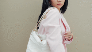 Salah satu produk Tirodupe yang menawarkan Alternatif fashion terjangkau bertema Luxury-Inspired.