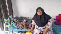 Salah satu pasien rawat inap di RS PKU Muhammadiyah Bima, Muhammad Soadikin (54 tahun) merasakan manfaat besar dari Program Jaminan Kesehatan Nasional (JKN) yang dikelola BPJS Kesehatan.