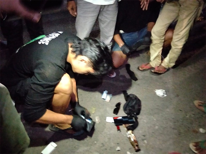 Tim Opsnal Satuan Resnarkoba Polres Dompu menemukan sejumlah barang bukti sabu-sabu dan pil ekstasi saat menggeledah mahasiswa berinisial YJS dan MM di pinggir Jalan Raya Kelurahan Karijawa, Dompu, sekira pukul 19.20 WIT,A Rabu (2/7/2025).