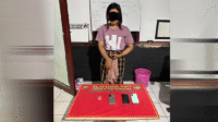 Mahasiswi terduga pengedar sabu-sabu yang ditangkap polisi di wilayah Kecamatan Hu’u Kabupaten Dompu, Nusa Tenggara Barat, Senin (21/7/2025) malam.