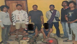 Dua terduga pelaku curat di Dusun Lapangan, Desa Bara, Kecamatan Woja, Kabupaten Dompu, Senin, 21 Juli 2025. Keduanya berhasil diringkus tim Unit Reskrim Polsek Woja, Selasa (5/8/2025).