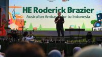 Duta Besar Australia untuk Indonesia, Roderick Brazier menyampaikan sambutan saat festival Gig on the Green pada 27 September di Jakarta.