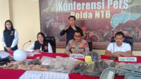 Suasana konferensi pers yang digelar Direktorat Reskrimum Polda NTB di Command Center Gedung Presisi Mapolda NTB, Rabu (17/09/2025).