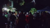 Konsentrasi massa di lokasi pasca kejadian penganiayaan berat yang menyebabkan kepala dusun di Desa Rasabou Kecamatan Bolo Kabupaten Bima tewas.