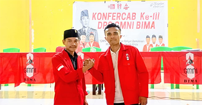 Ketua dan Sekretaris DPC GMNI Bima Periode 2025-2025 yang terpilih melalui hasil Konfercab III DPC GMNI Bima, Rifki Pratama dan Andi Supriyanto. Foto Ist.