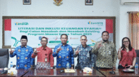 Pj Wali Kota Bima,  H Mukhtar foto bersama tim Bank NTB Syariah saat  Literasi dan Inklusi Keuangan Syariah bagi Calon Nasabah dan Nasabah Existing Program Mawar Emas Tahun 2025, Senin (17/2/2025). Pj Wali Kota Bima, H Mukhtar foto bersama tim Bank NTB Syariah saat Literasi dan Inklusi Keuangan Syariah bagi Calon Nasabah dan Nasabah Existing Program Mawar Emas Tahun 2025, Senin (17/2/2025).