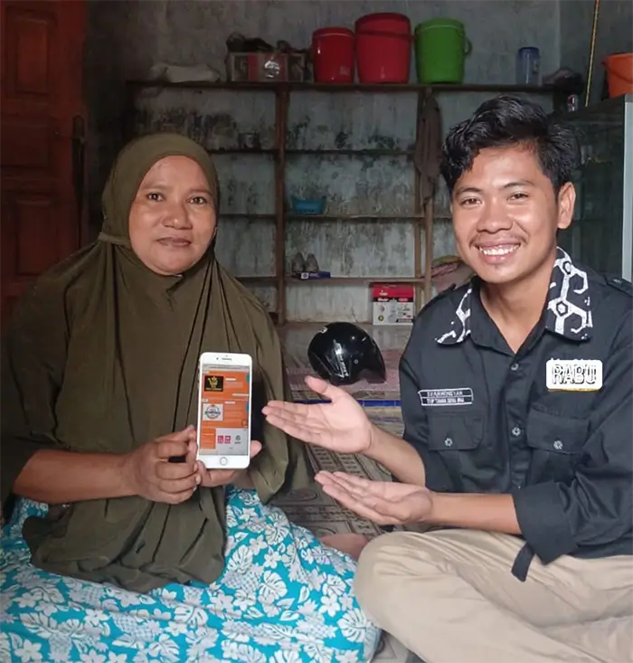 Syahwinsyah saat Fasilitator Pendamping Bank BTPN Syariah usai berhasil lolos dan mengikuti Magang Studi Independen Bersertifikat (MSIB) Angkatan 6. Syahwinsyah saat Fasilitator Pendamping Bank BTPN Syariah usai berhasil lolos dan mengikuti Magang Studi Independen Bersertifikat (MSIB) Angkatan 6.