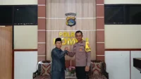 DPRD Kabupaten Dompu, Ir Muttakun saat membangi Polres Dompu untuk memastikan kasus narkoba yang juga melibatkan oknum anggota Polri diproses secara transparan.