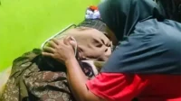 Korban saat dibawa ke RSUD Bima untuk mendapatkan perawatan medis.