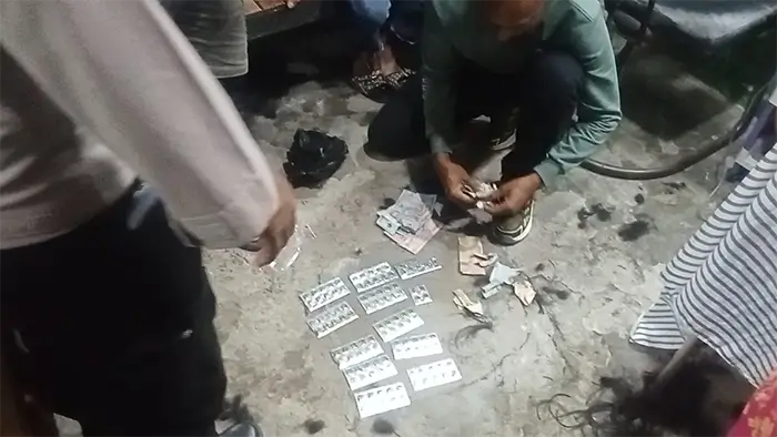 Barang bukti tramadol yang berhasil diamankan tim Polsek Bolo.