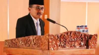 Wakil Bupati Dompu, Syirajuddin, SH. Wakil Bupati Dompu, Syirajuddin, SH.