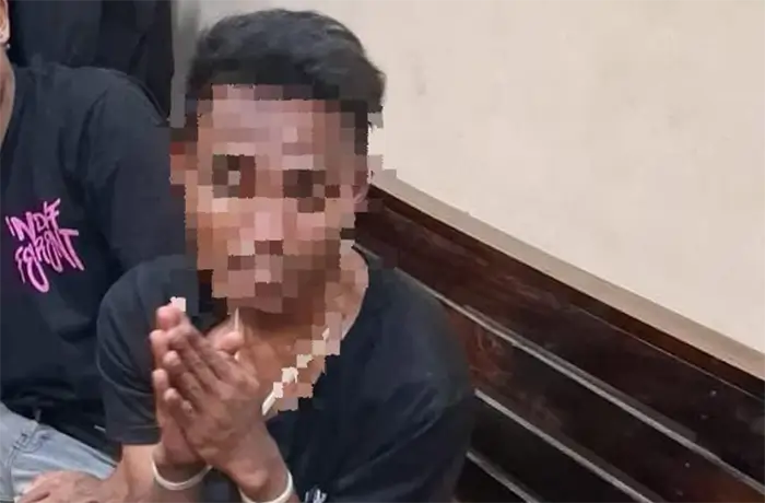 Terduga pembunuh istri di Kabupaten Bima yang diamankan aparat Kepolisian.